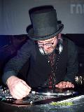Post-Man Ultrachic
Vinyl Rules